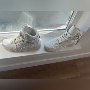 Givenchy high top sneaker